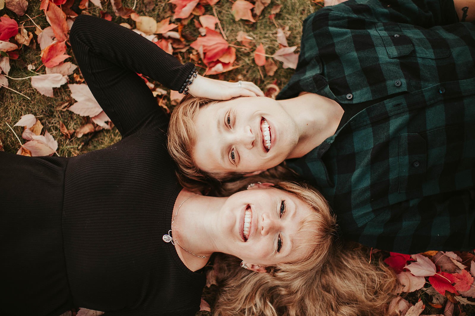 fall engagement session in Crystal Lake Illinois